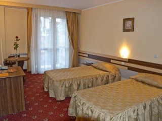 Hotel Coroana De Aur