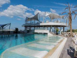 APARTAMENTE WHITE TOWER 