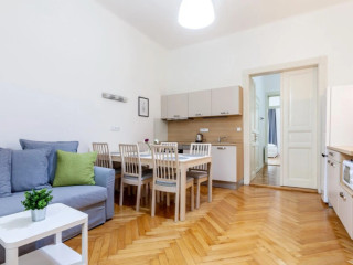 City Castle Aparthotel