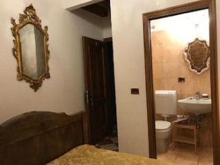 LUXURY VENETIAN ROOMS