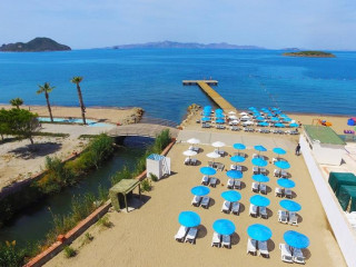 TIANA BEACH HOTEL