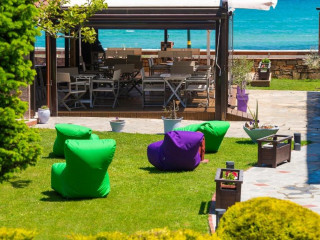 Kamelia & Semeli Hotel