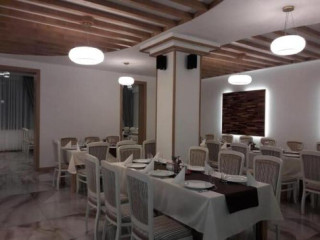 Hotel River