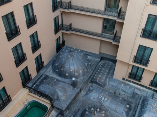 NOVA PLAZA PERA