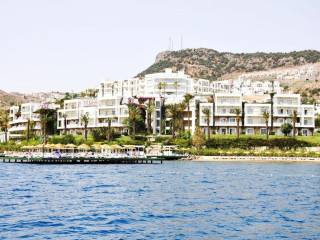 MARINA GRAND BEACH