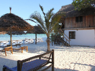 Makuti Beach Bungalows