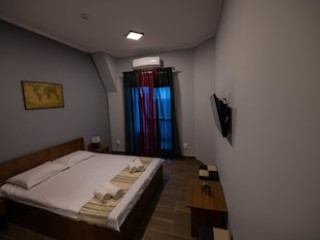 CORNER CENTER RENTAL