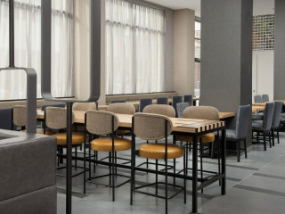 Residence Inn By Marriott New York Queens