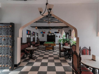 Dhow Palace