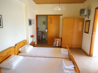 VILLA XENOS STUDIOS AND APARTMENTS