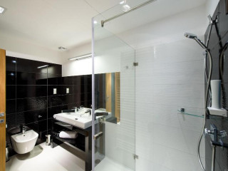 Karoly Corner Residences