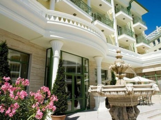 ROMANCE SPLENDID HOTEL