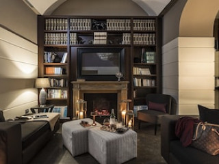 The Independent Hotel