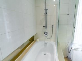 ANABELLE Bamp;B BUDAPEST