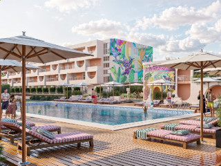 HOTEL IBIS STYLES VENUS. (Fostul Dana Holiday Club)