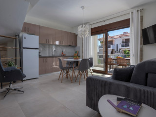 White Pearl Suites