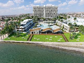 RADISSON BEACH RESORT LARNACA