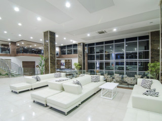 Palm Wings Beach Resort & SPA Kusadasi