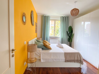 GIALLOMANGO APT IN LUCCA