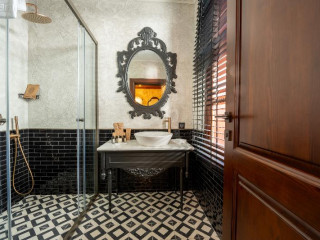 Belmondo Suites
