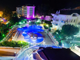 Grand Miramor