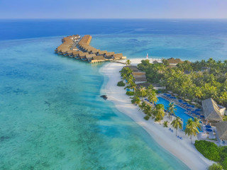 Emerald Faarufushi Resort & Spa