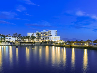 LE BLEU HOTEL