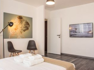 STUDIO L REDBED SELF-CATERING APARTMENTS