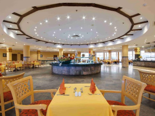 SUNRISE Alma Bay Resort