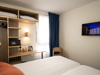 K HOTEL