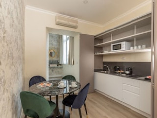Condotti Boutique Hotel