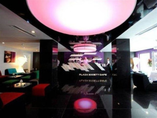 Plaza V Business And Spa