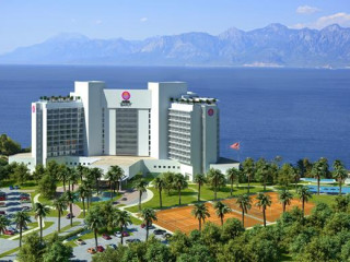 AKRA V HOTEL