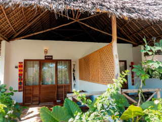 Hapahapa Zanzibar Bungalows