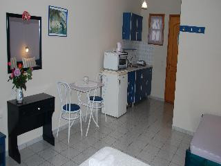 KAVOS PSAROU STUDIOS AND APARTMENTS