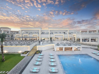 The V Luxury Resort Sahl Hasheesh