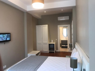Triada Hotel
