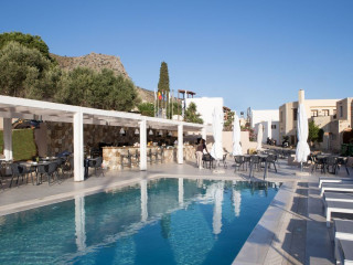 Sundance Apartments & Suites