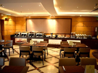 Emirates Stars Hotel Apartments