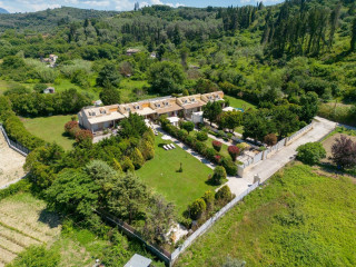 Peroulades Luxury Villa