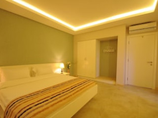SEA BREEZE HOTEL amp; APARTMENTS