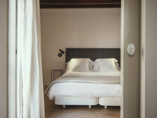 Canavall Y Apartamentos