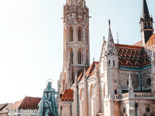 STUNNING 2 DOUBLE BEDROOM APARTMENT IN THE CENTRE OF BUDAPEST