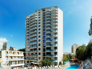 ROYAL HOTEL