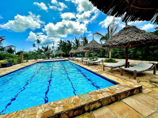 Mambo Ocean Resort