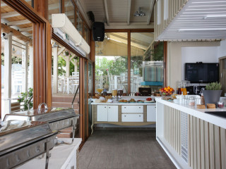 Anny Residence & Suites