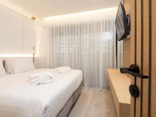 LUXEASY Acropolis Suites