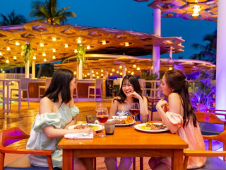 Pinnacle Grand Jomtien Resort & Beach Club