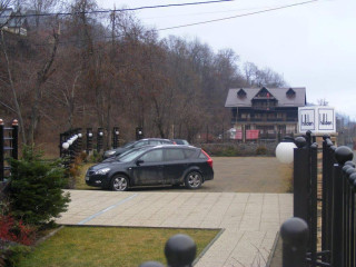 Hillden Lodge amp; Restaurant