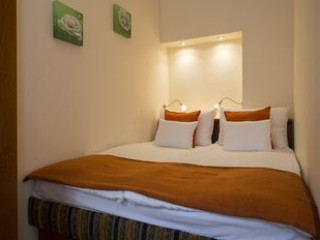 THREE CORNERS HOTEL ART